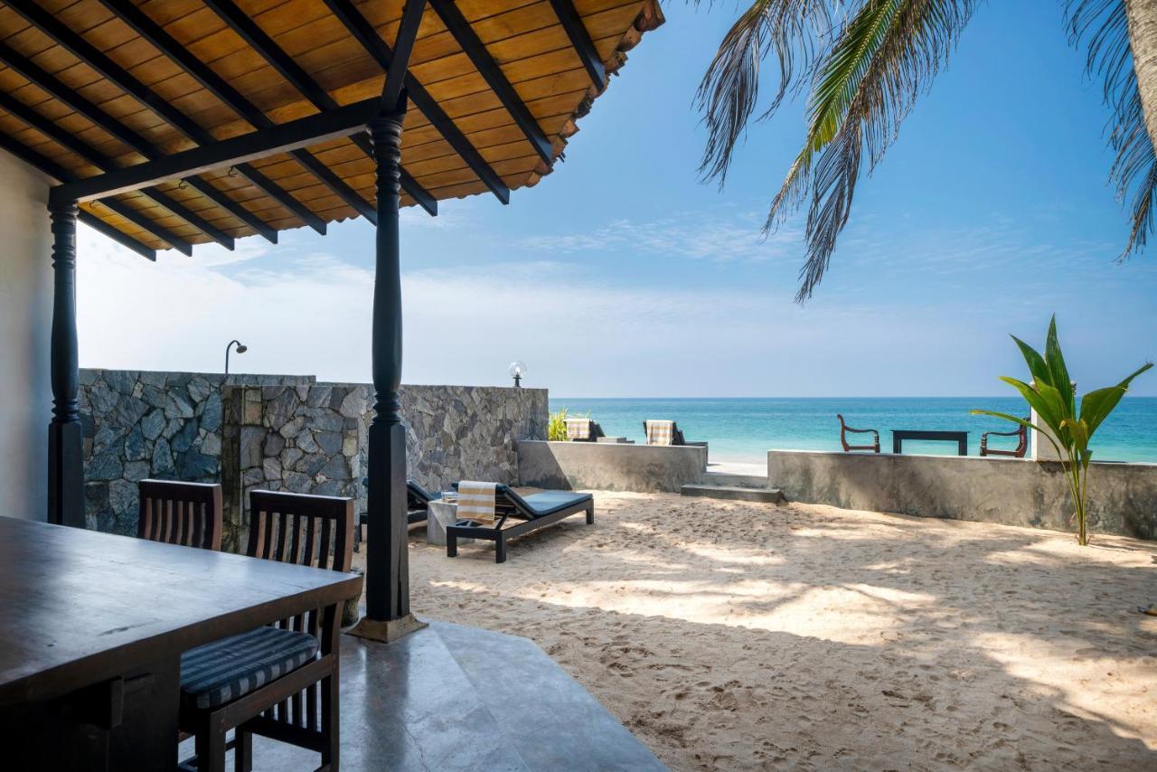 Blue Parrot Beach Villa Ambalangoda  Ngoại thất bức ảnh
