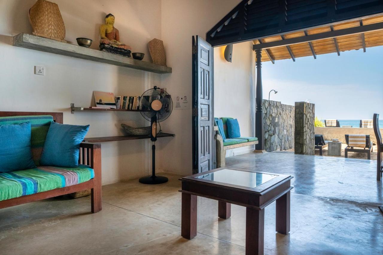 Blue Parrot Beach Villa Ambalangoda  Ngoại thất bức ảnh