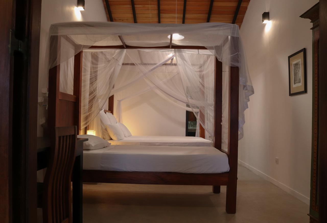 Blue Parrot Beach Villa Ambalangoda  Ngoại thất bức ảnh
